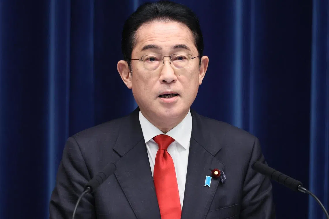 epa10528044 Japanese Prime Minister Fumio Kishida speaks about his parent policy during a press conference at his official residence in Tokyo, Japan, 17 March 2023.  EPA-EFE/YOSHIKAZU TSUNO / POOL #00# Worldwide