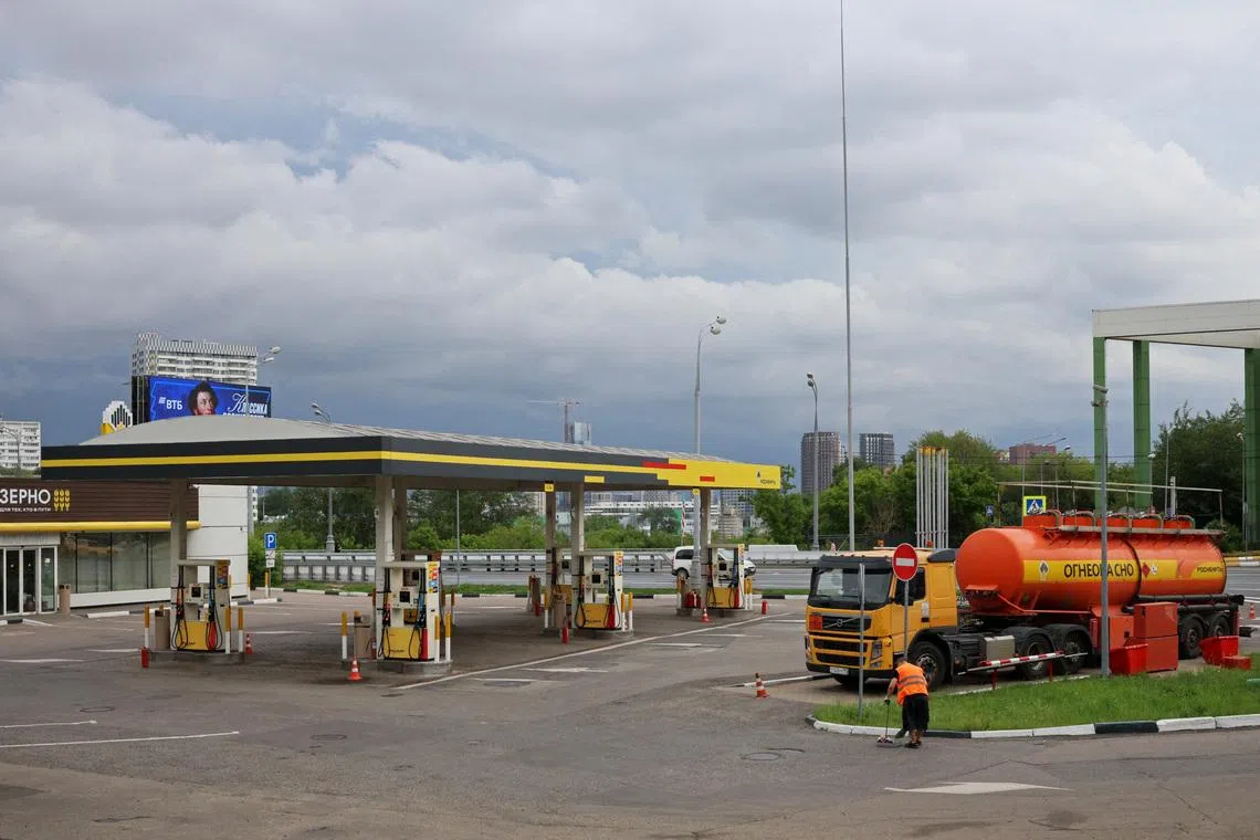 Russian frustration rises as fuel crisis bites