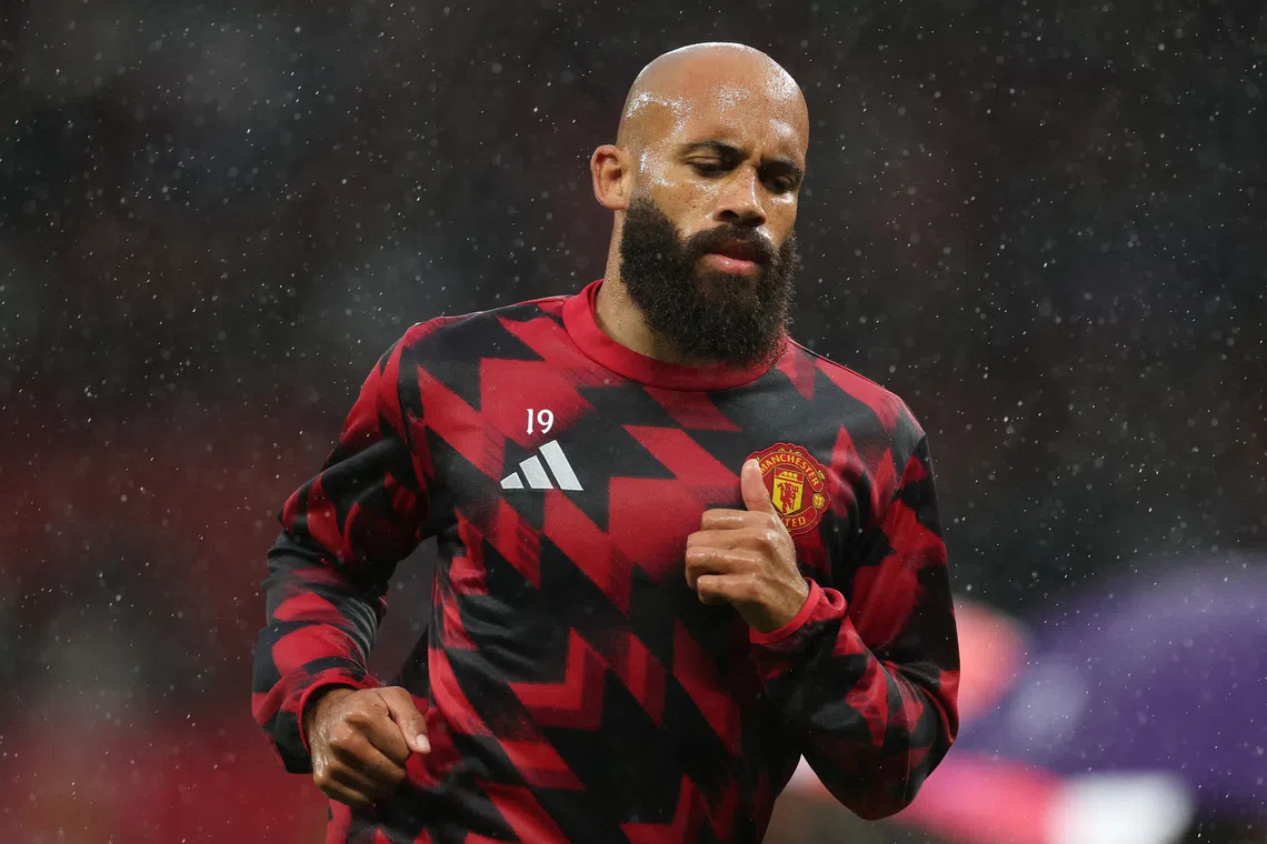 Soccer Football - Premier League - Manchester United v Chelsea - Old Trafford, Manchester, Britain - September 20, 2025 Manchester United's Bryan Mbeumo during the warm up before the match REUTERS/Phil Noble