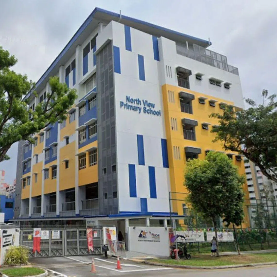 Students across different levels reported experiencing gastroenteritis symptoms since Jan 13.