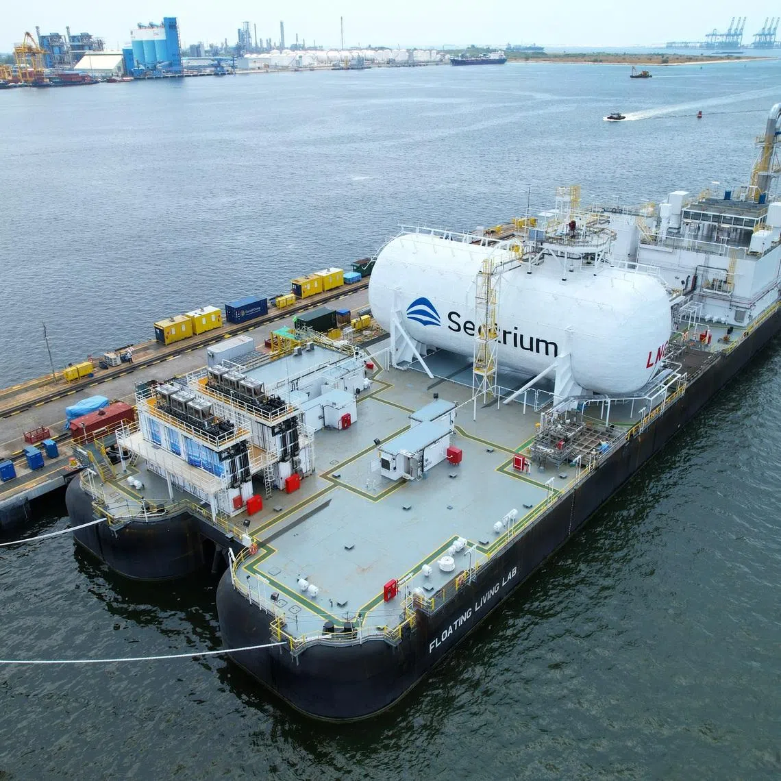 Offshore, marine and energy specialist Seatrium’s floating living lab has sent its first electron to the Singapore electricity grid.