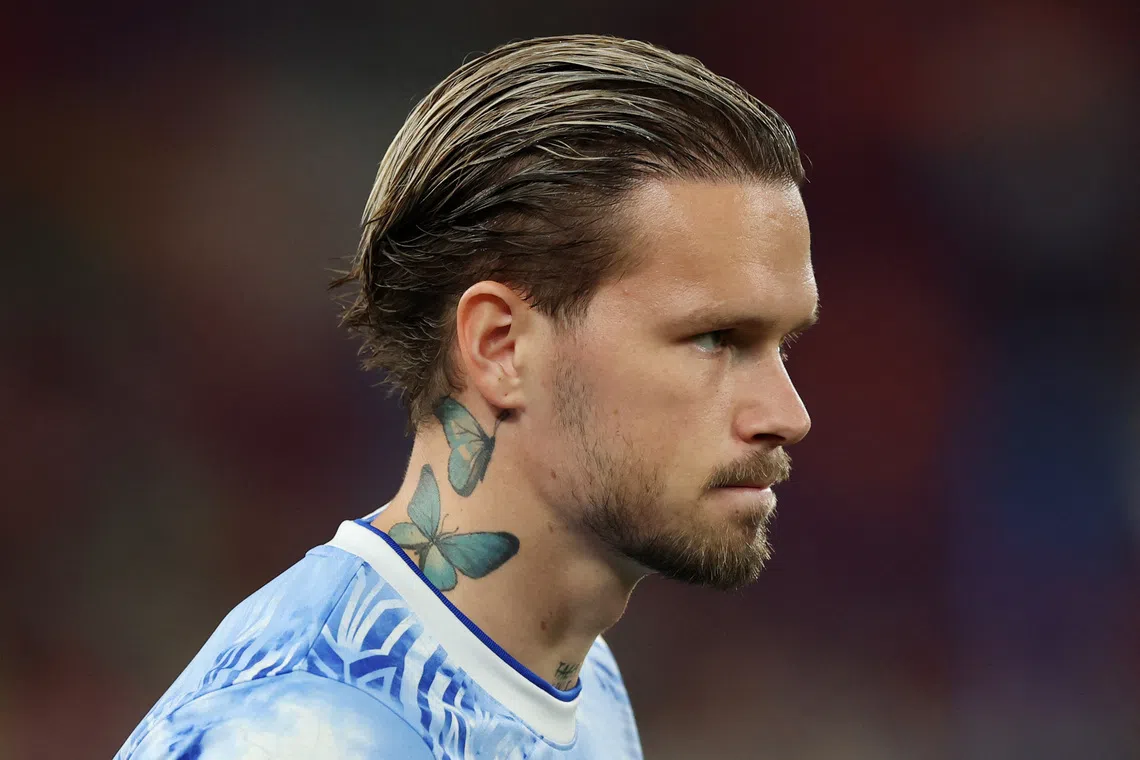 Soccer Football - Pre-Season Friendly - Chelsea vs Juventus - Kai Tak Sports Park, Hong Kong, China - August 5, 2026 Chelsea's Mykhailo Mudryk during the warm up before the match REUTERS/Tyrone Siu