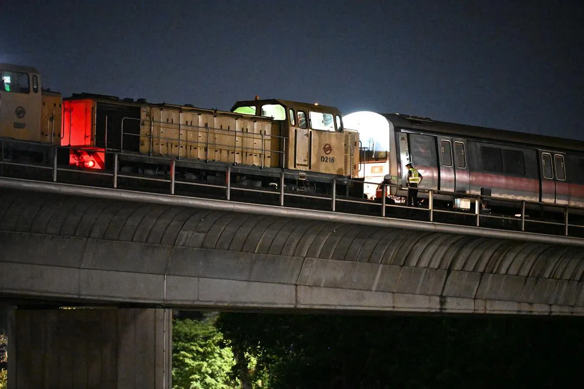 ST20240925-202429600697-Lim Yaohui-pixtrain25/

Work being done on the affected train outside Ulu Pandan Depot at 1.42am on September 26, 2024.

There will be no regular train services between Jurong East and Buona Vista on Sept 26, marking a second day of disruptions for commuters on the East-West Line (EWL).

This comes after a power fault halted normal passenger service between Boon Lay and Queenstown stations for most of the day on Sept 25.

The Land Transport Authority (LTA) said in a statement late on Sept 25 that engineers from LTA and train operator SMRT started recovery works in the afternoon, and will continue into the night.

(ST PHOTO: LIM YAOHUI)