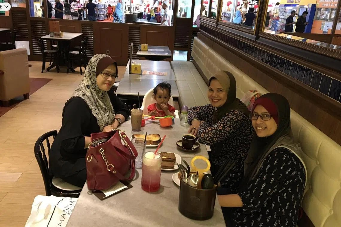 jubreast28 - Enjoying a meal when she could still travel. Maznah Mohd Beon (third from left) with sister Juliah, grandniece Farha and niece Diana were at a cafe in Segamat, Johor in 2017.

Copyright: Courtesy of Maznah Mohd Beon