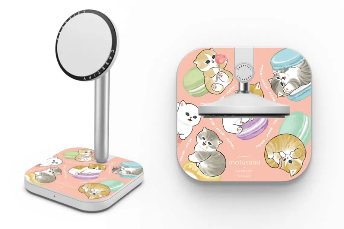 Do Nothing or Macaroon 2-in-1 Charging Stand