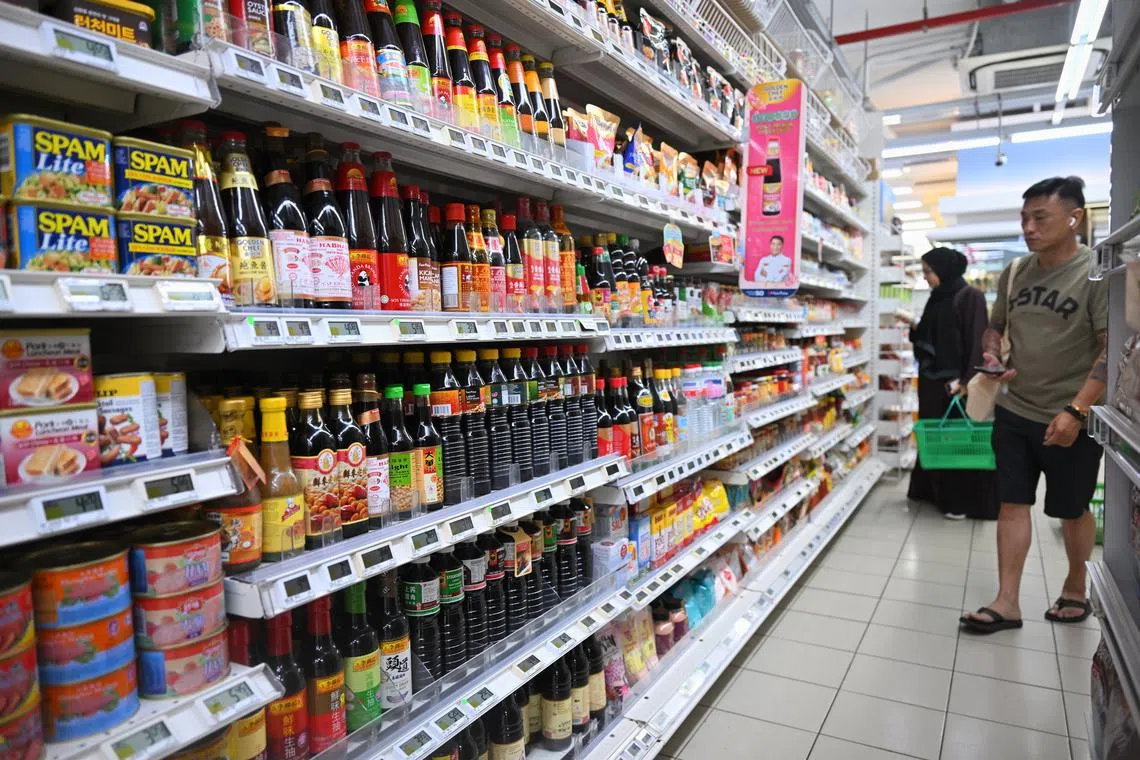 The Government hopes the labelling initiative can help to curb excessive intake of sodium and saturated fat. 