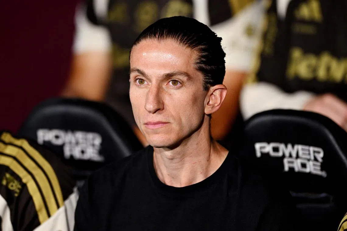 Soccer Football - Recopa Sudamericana - Final - First Leg - Lanus v Flamengo - Estadio Ciudad de Lanus, Lanus, Argentina - February 19, 2026 Flamengo coach Filipe Luis before the match REUTERS/Rodrigo Valle