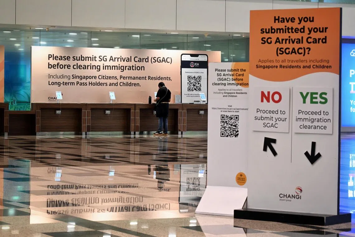 All travellers arriving in Singapore, including citizens and permanent residents, must submit the arrival card.