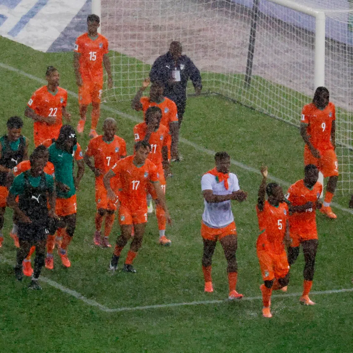 Soccer Football - FIFA World Cup - CAF Qualifiers - Group F - Ivory Coast v Kenya - Alassane Ouattara Stadium, Abidjan, Ivory Coast - October 14, 2025 Ivory Coast celebrate qualifying for the World Cup REUTERS/Luc Gnago