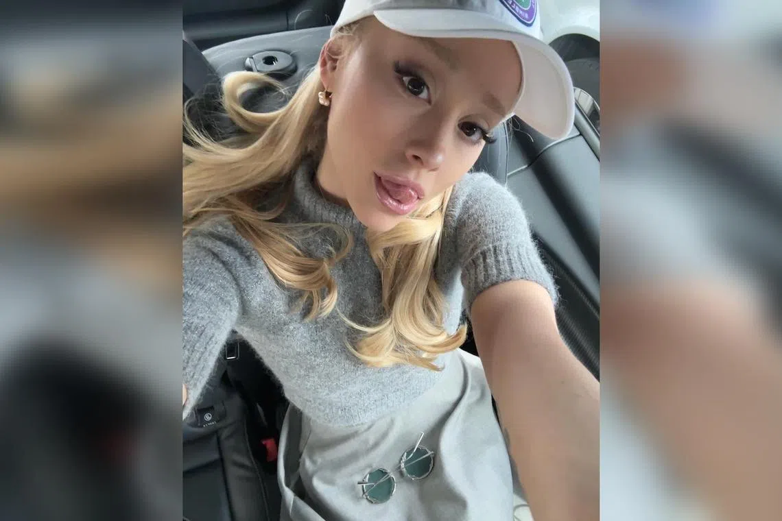 Pop star Ariana Grande had also recently split from her husband. 