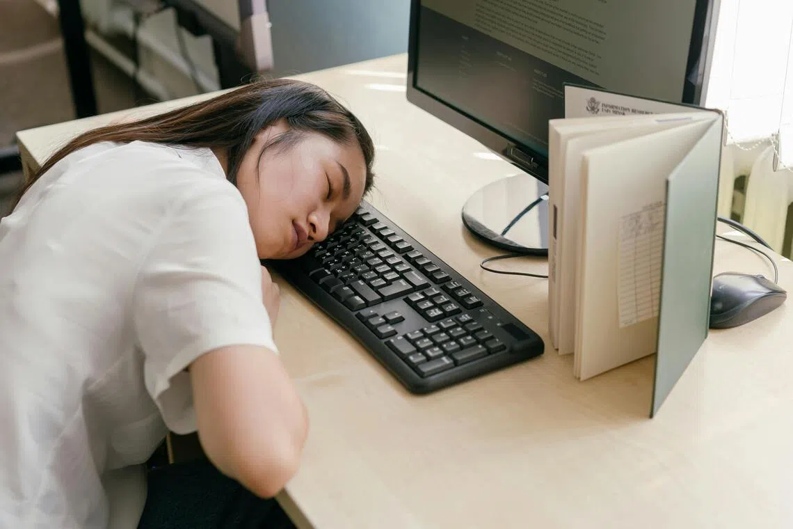 Chinese companies  have dedicated hours during which the office lights are dimmed, fold-out beds are rolled out and lunches are slept off.