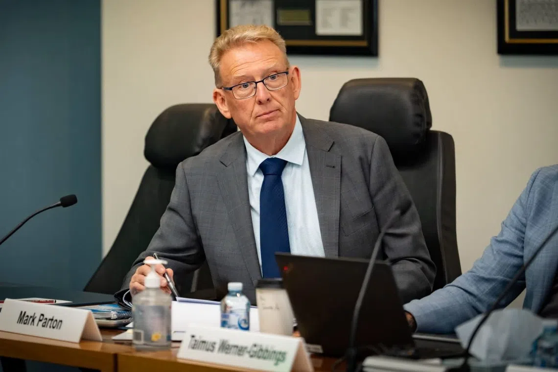 Australia politician admits texting ‘my job is boring’ during meeting