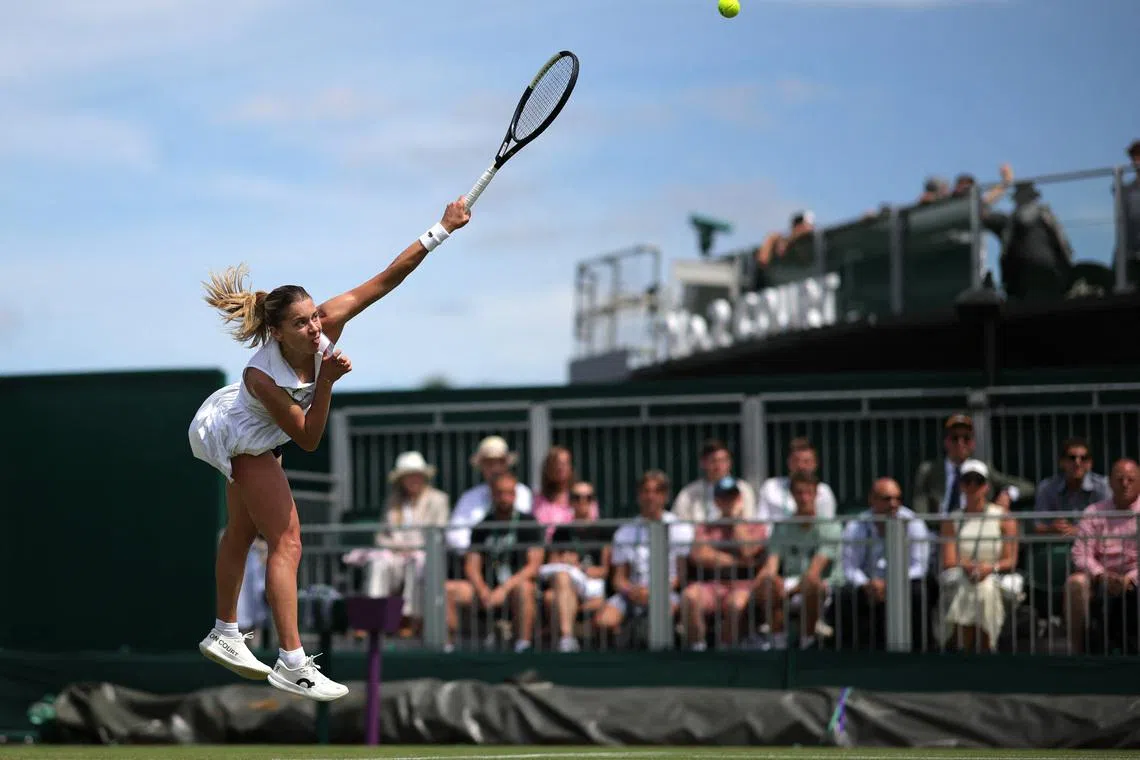 Tennis - Wimbledon - All England Lawn Tennis and Croquet Club, London, Britain - June 29, 2026 Poland's Maja Chwalinska in action during her first round match against Thailand's Mananchaya Sawangkaew REUTERS/Marko Djurica