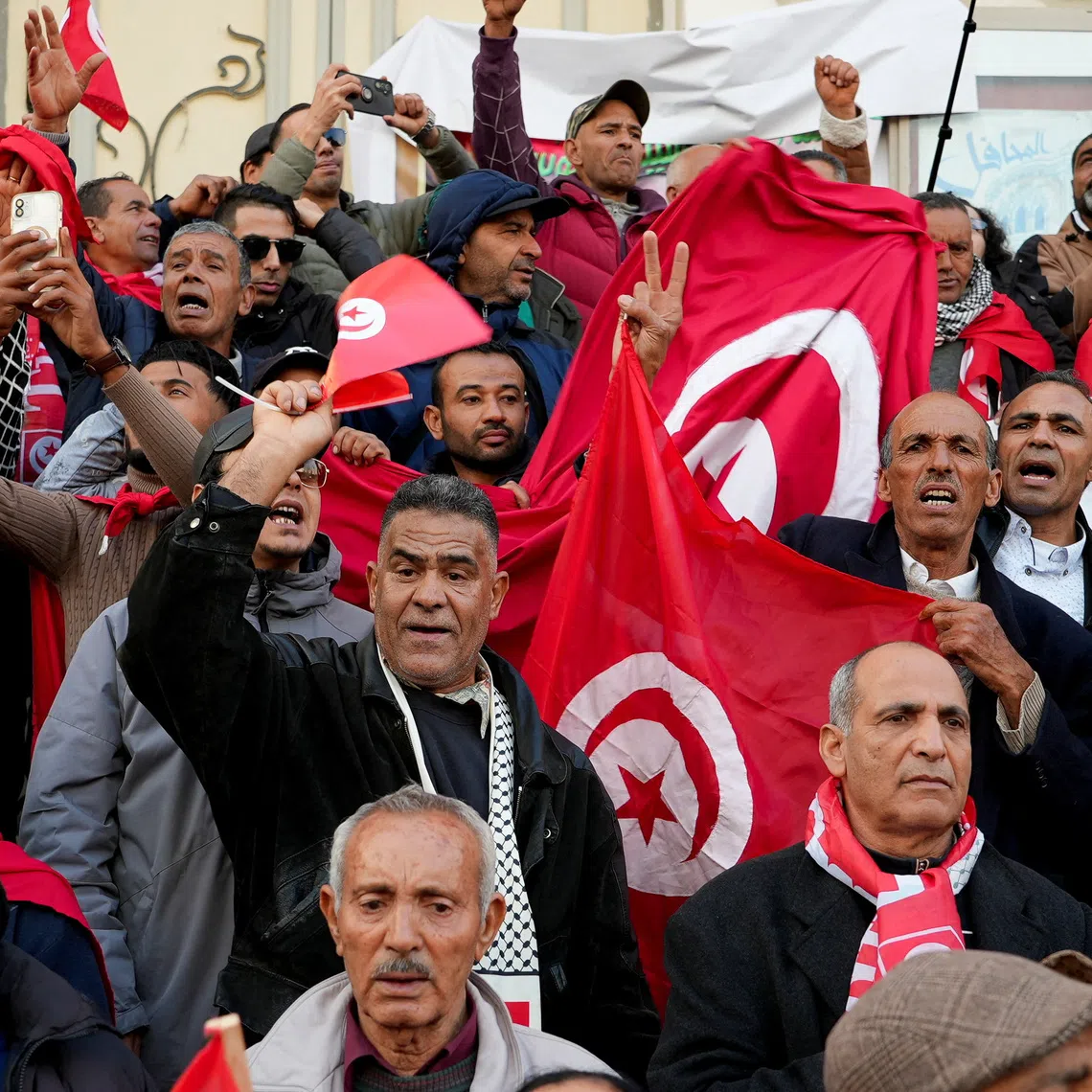Supporters of Tunisian President Kais Saied rally, amid rising protests against him as rights groups accuse him of using the judiciary and police to suppress opponents and to cement an autocratic one-man rule, in Tunis, Tunisia December 17, 2025. REUTERS/Jihed Abidellaoui