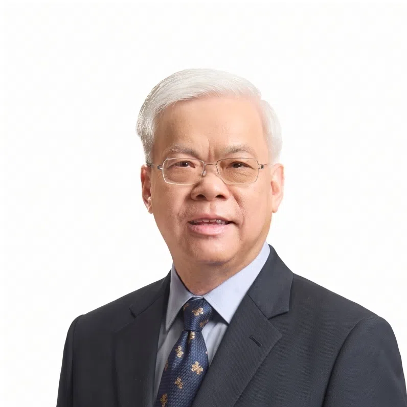 SPH Media chief executive Chan Yeng Kit (left) is now executive chairman of SPH Media Trust and SPH Media Holdings. Kuek Yu Chuang, deputy CEO of SPH Media, has become managing director of SPH Media.