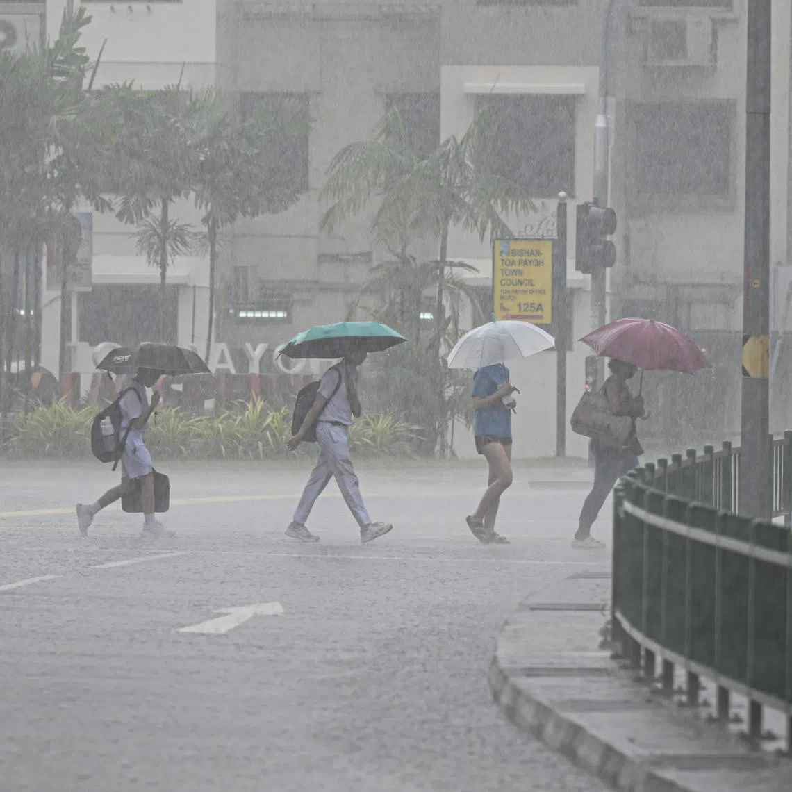 PUB warned the public that heavy rain expected over many areas of Singapore from 3.30pm to 5pm.