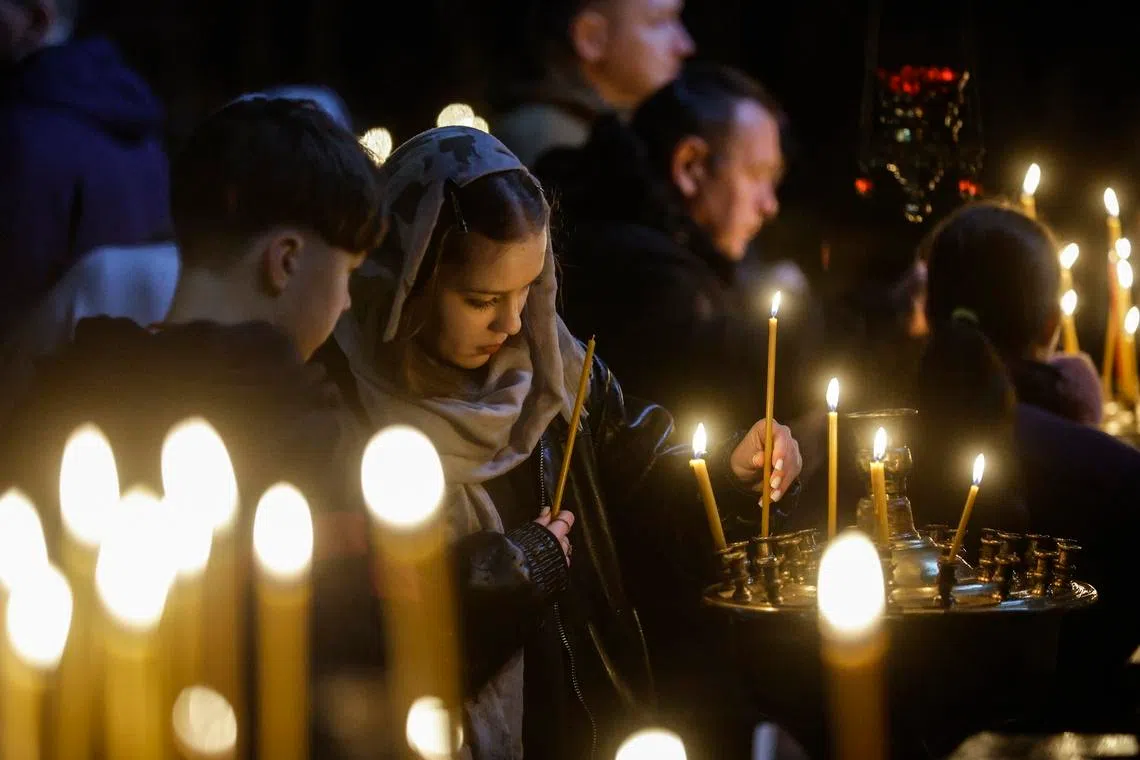 Russia, Ukraine accuse each other of violating Orthodox Easter ceasefire