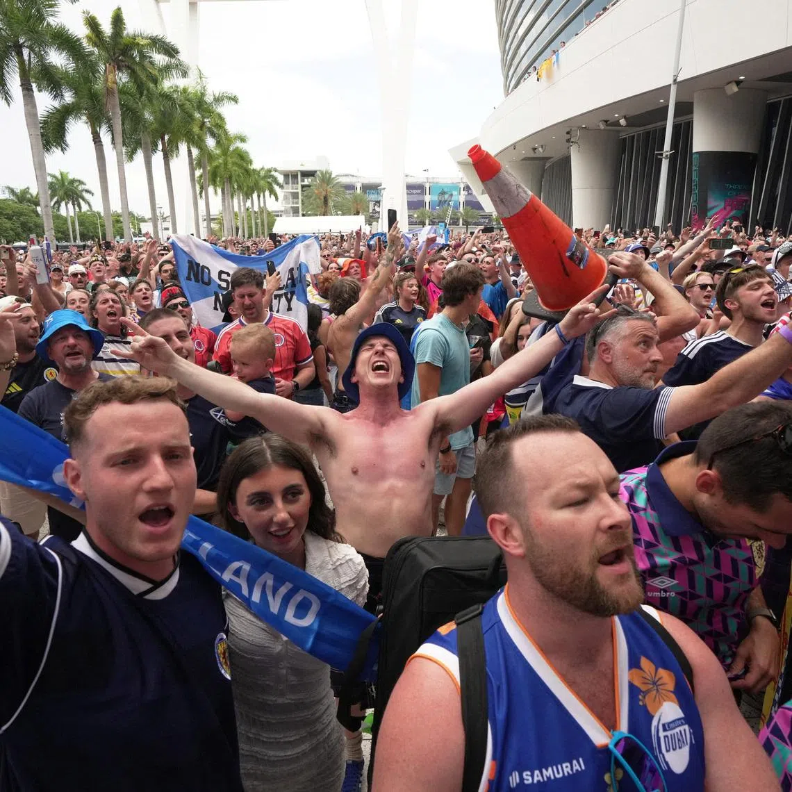 Soccer Football - FIFA World Cup 2026 - Scotland's Tartan Army march to LoanDepot Park - LoanDepot Park, Miami, Florida, U.S. - June 22, 2026 Scotland fans outside LoanDepot Park after marching to the stadium for the Miami Marlins Major League Baseball game against Texas Rangers IMAGN IMAGES via Reuters/Jim Rassol