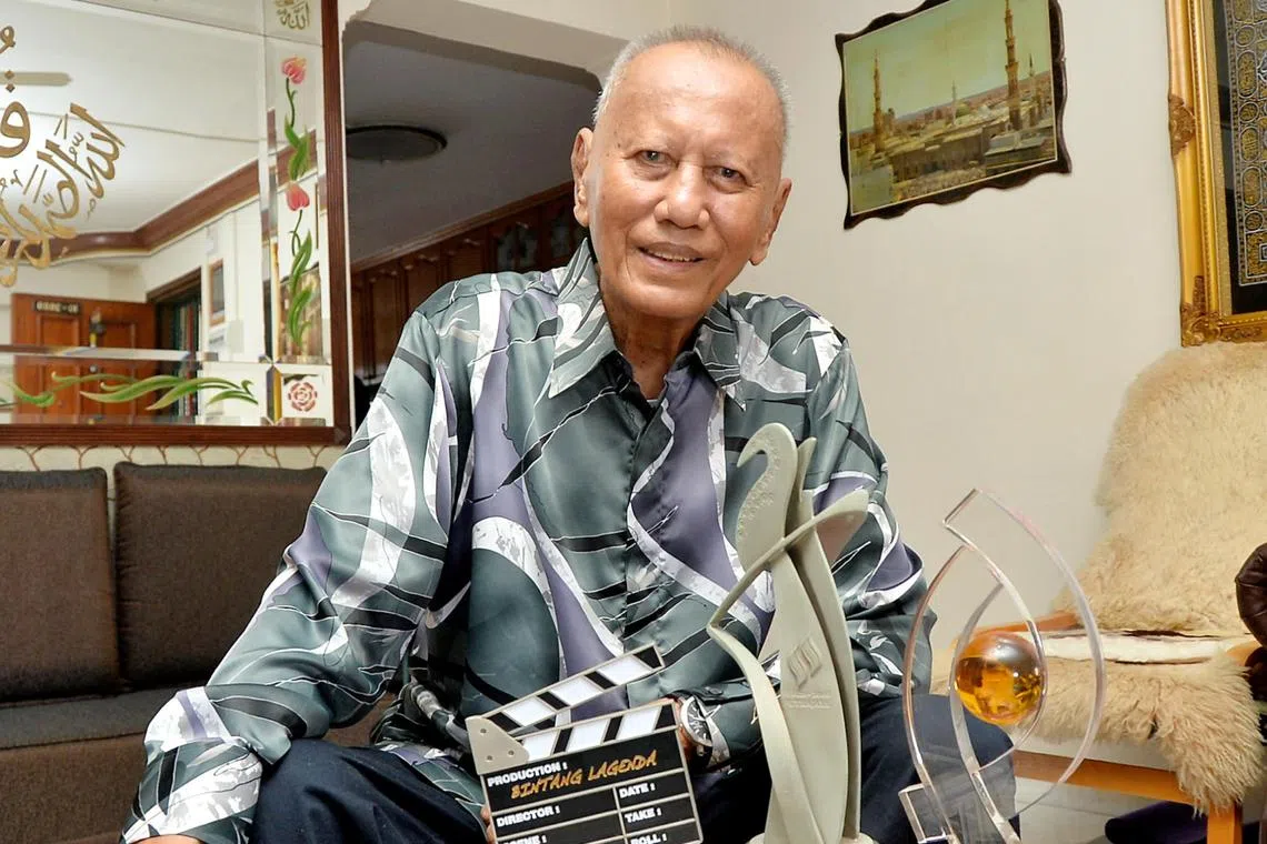Veteran local actor Wahid Satay was hospitalised at Changi General Hospital two weeks ago for a bacterial infection.