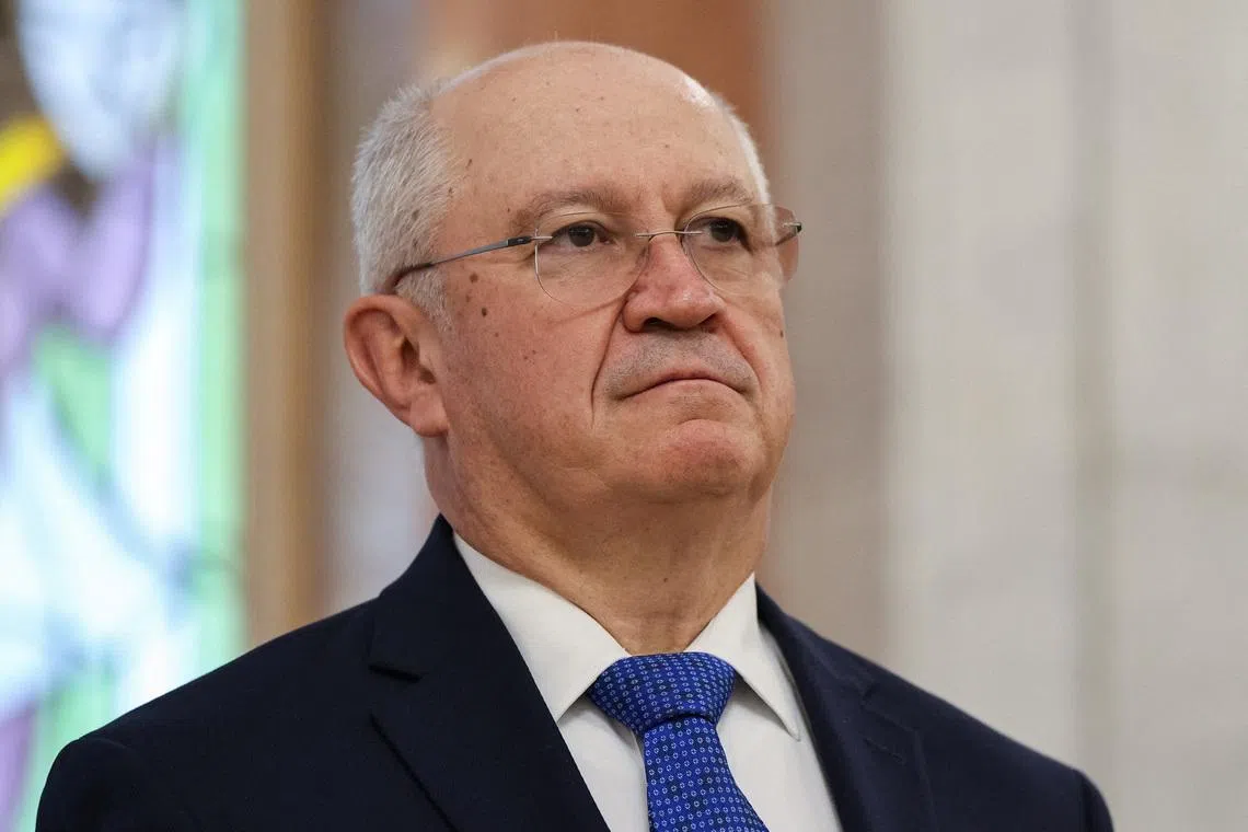 Alexandru Munteanu takes his oath as Moldova's new Prime Minister, in Chisinau, Moldova, November 1, 2025. REUTERS/Vladislav Culiomza