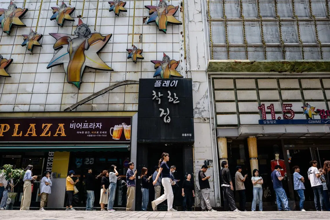 South Koreans head to the polls on June 3 after six months of political turmoil.