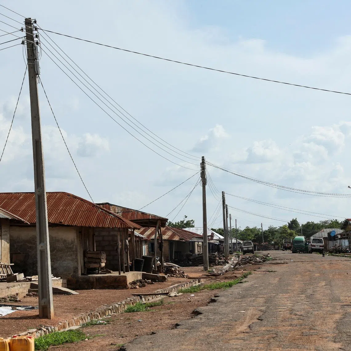 FILE PHOTO: An empty street in the Esinle community, where pupils and teachers were abducted in a large-scale school attack, in Oyo State, Nigeria, June 2, 2026. REUTERS/Sodiq Adelakun/File Photo