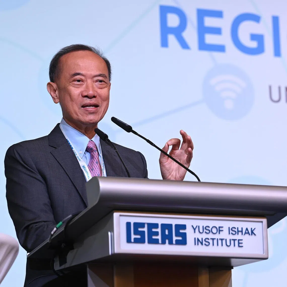 hbiseas - Mr George Yeo delivering the Keynote Address of Regional Outlook Forum 2023

Credit: ISEAS – Yusof Ishak Institute