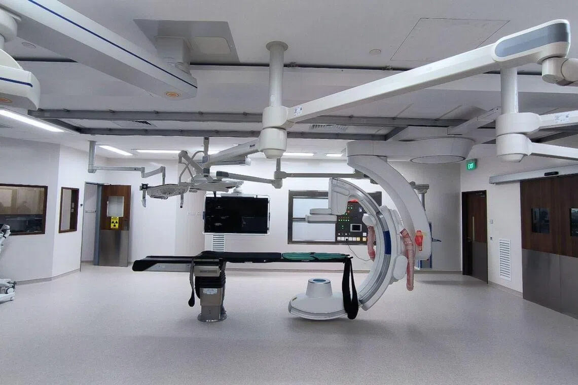 The new hybrid operating theatre at Gleneagles Hospital combines surgical tools with advanced real-time imaging to support minimally invasive procedures.