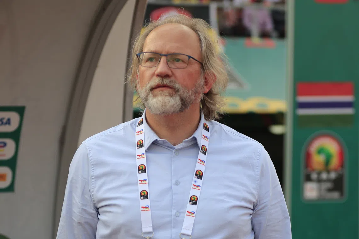 Soccer Football - Africa Cup of Nations - Round of 16 - Guinea v Gambia - Stade de Kouekong, Bafoussam, Cameroon - January 24, 2022 Gambia coach Tom Saintfiet before the match REUTERS/Thaier Al-Sudani
