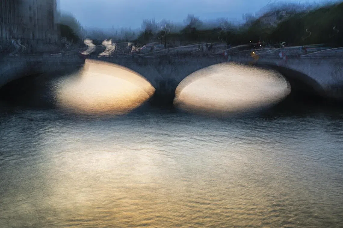 csdesign18 - 1) Pont au Change, Paris, 2023. This photo is from Melisa Teo's book Two Rivers.

Life folder - 
Copyright: MELISA TEO