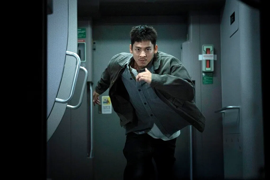 baminute14 - Austin Lin said his character in 96 Minutes is “very different” from his previous ones, and added: “It is a totally new, tough guy image.”.
Copyright: KillerMud Films