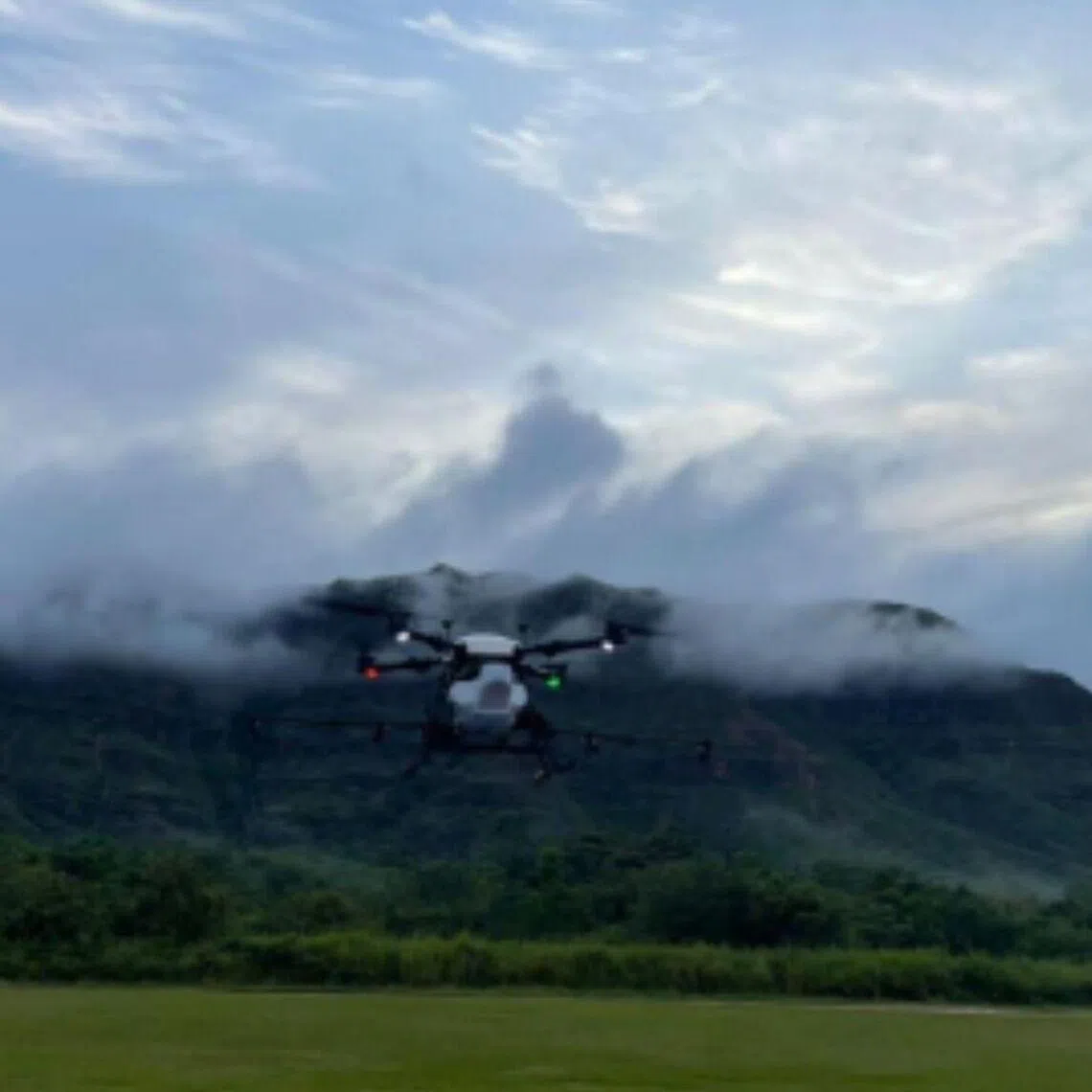 Colombian President Gustavo Petro announced in December 2025 that spraying of drug crops would resume under growing pressure from the Trump administration, which is demanding a tougher anti-drug policy.