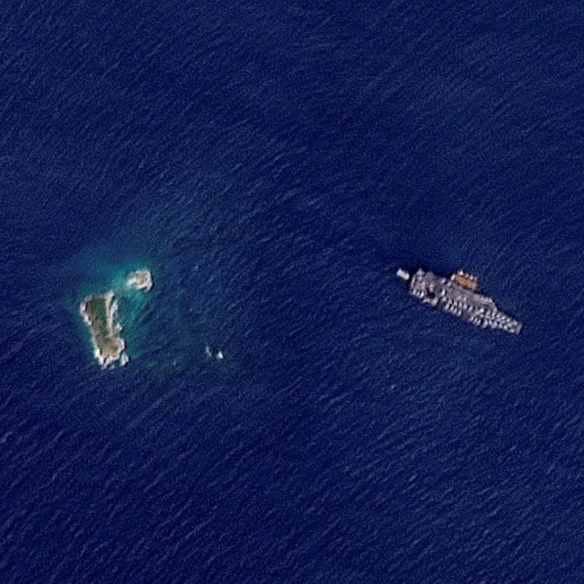 A satellite image shows the USS Gerald R. Ford off the coast of St Thomas Island, U.S. Virgin Islands, January 24, 2026. 2026 PLANET LABS PBC/Handout via REUTERS    THIS IMAGE HAS BEEN SUPPLIED BY A THIRD PARTY. MANDATORY CREDIT.