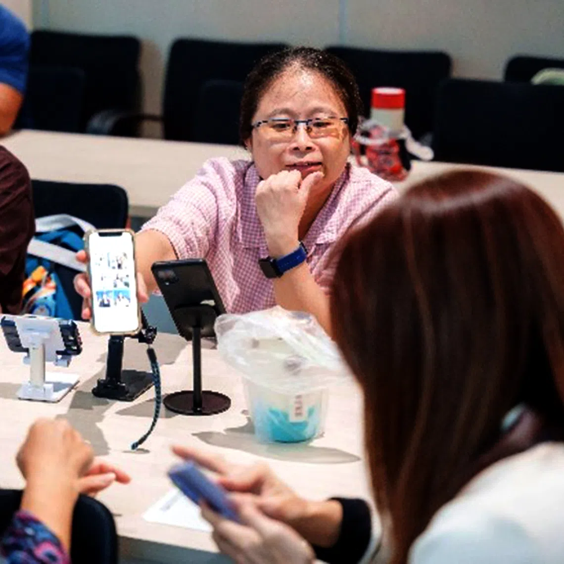 The aim is for the 25 short courses to help residents unfamiliar with AI, such as seniors, understand AI and build confidence in using such tools in their daily lives.