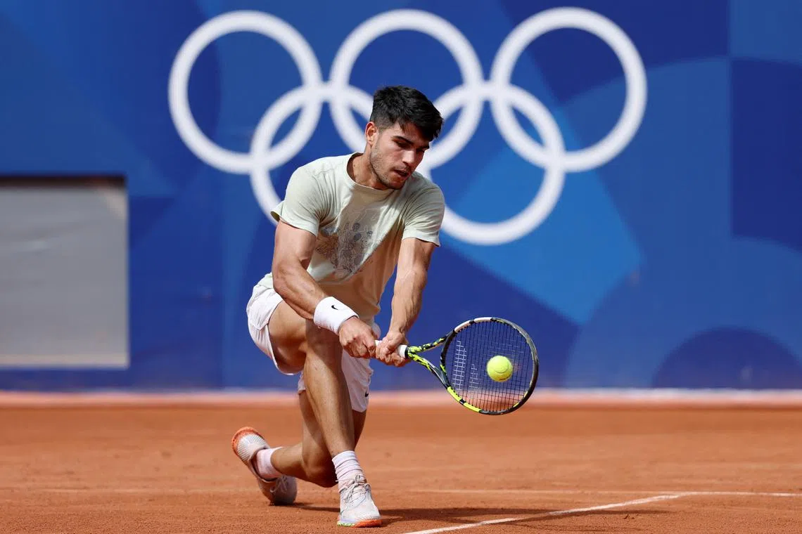 Paris 2024 Olympics - Tennis Training - Roland-Garros Stadium, Paris, France - July 25, 2024. Carlos Alcaraz of Spain during training. REUTERS/Claudia Greco