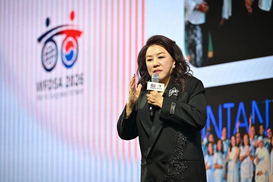 Dora Hoan is taking the WFDSA’s top post as the industry grapples with changing consumer expectations and the growing adoption of AI.