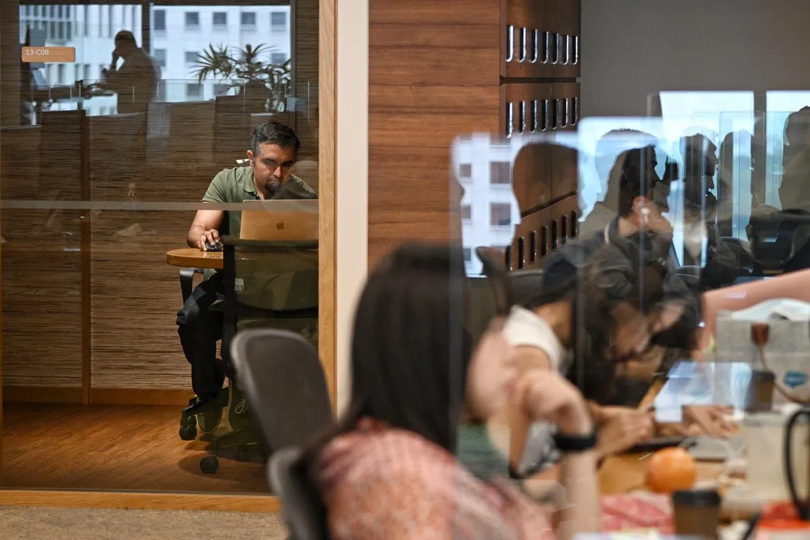 The idea of a tug of war between managers and employees over spending time in the office has been a bit exaggerated, says the writer.