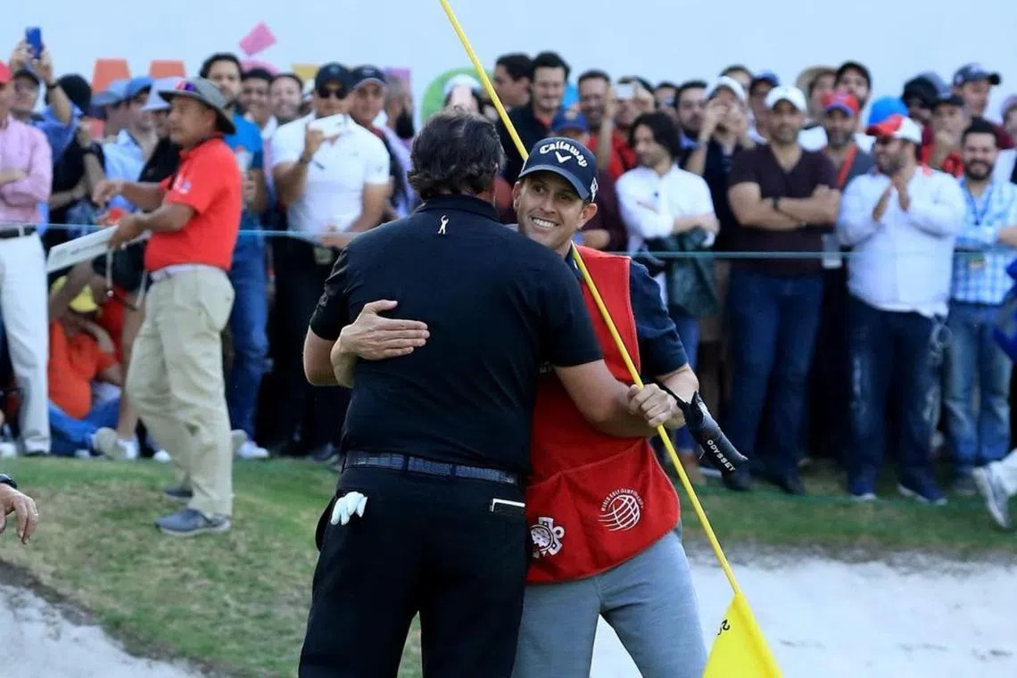 With his brother as caddie, Mickelson collected three wins on the PGA Tour.