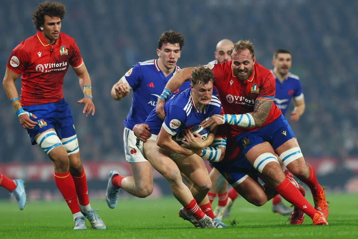 Rugby Union - Six Nations Championship - France v Italy - Stade Pierre-Mauroy, Villeneuve-d'Ascq, France - February 22, 2026 France's Thibaud Flament in action with Italy's Niccolo Cannone REUTERS/Manon Cruz