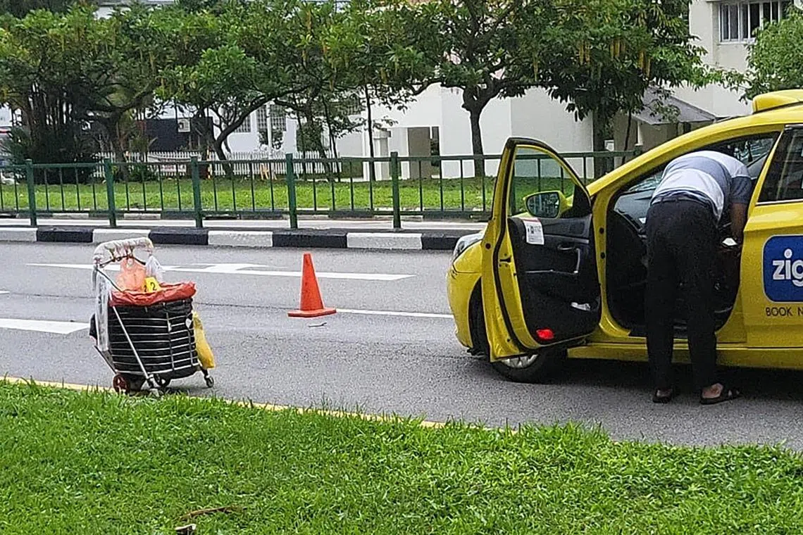 According to Shin Min Daily News, the victim was crossing the road to take a bus when he was hit by the taxi.
