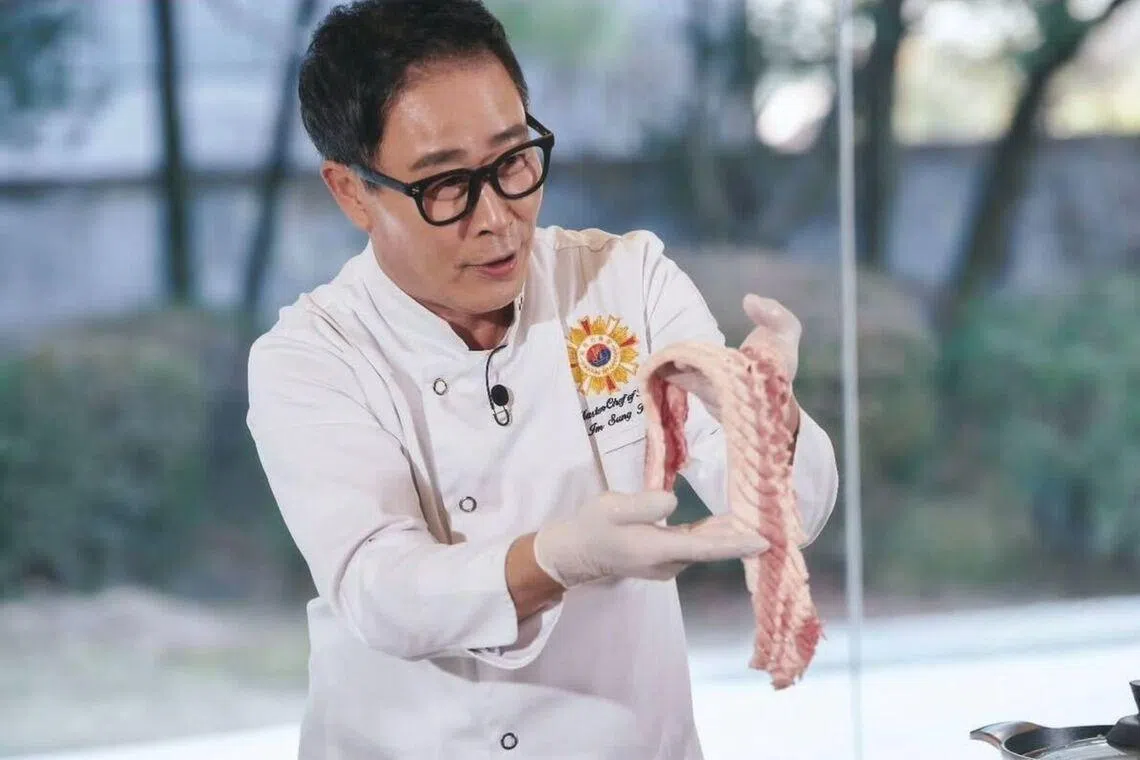 Celebrity chef Lim Seung-geun had offered a public apology through YouTube, but the video has since been taken down as further revelations surfaced.