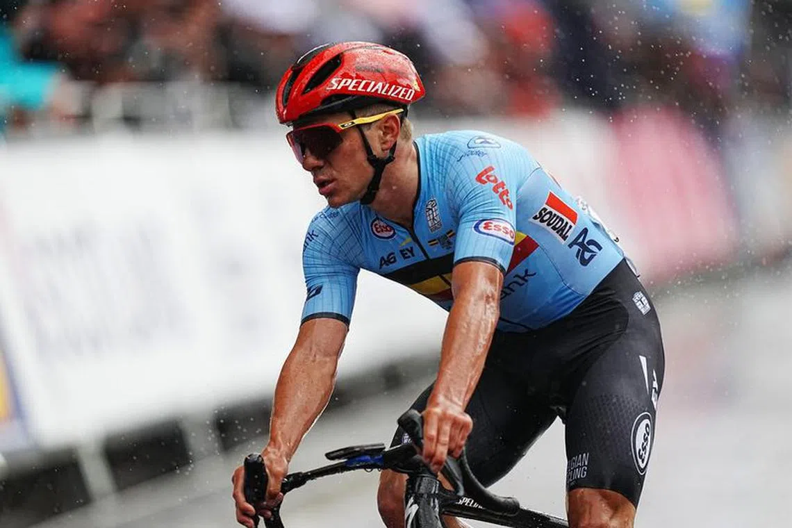 FILE PHOTO-Cycling - UCI World Championships 2023 - Glasgow, Scotland, Britain - August 6, 2023  Belgium's Remco Evenepoel in action during the men's elite road race REUTERS/Maja Smiejkowska/File Photo