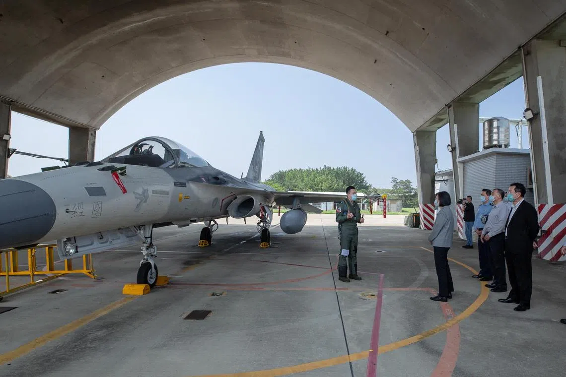 Taiwan President Tsai Ing-wen visits the 3rd Tactical Fighter Wing of Taiwan Air Force in Taichung, Taiwan in this handout picture released on April 14, 2023. Taiwan Presidential Office/Handout via REUTERS ATTENTION EDITORS - THIS IMAGE WAS PROVIDED BY A THIRD PARTY. NO RESALES. NO ARCHIVES.

