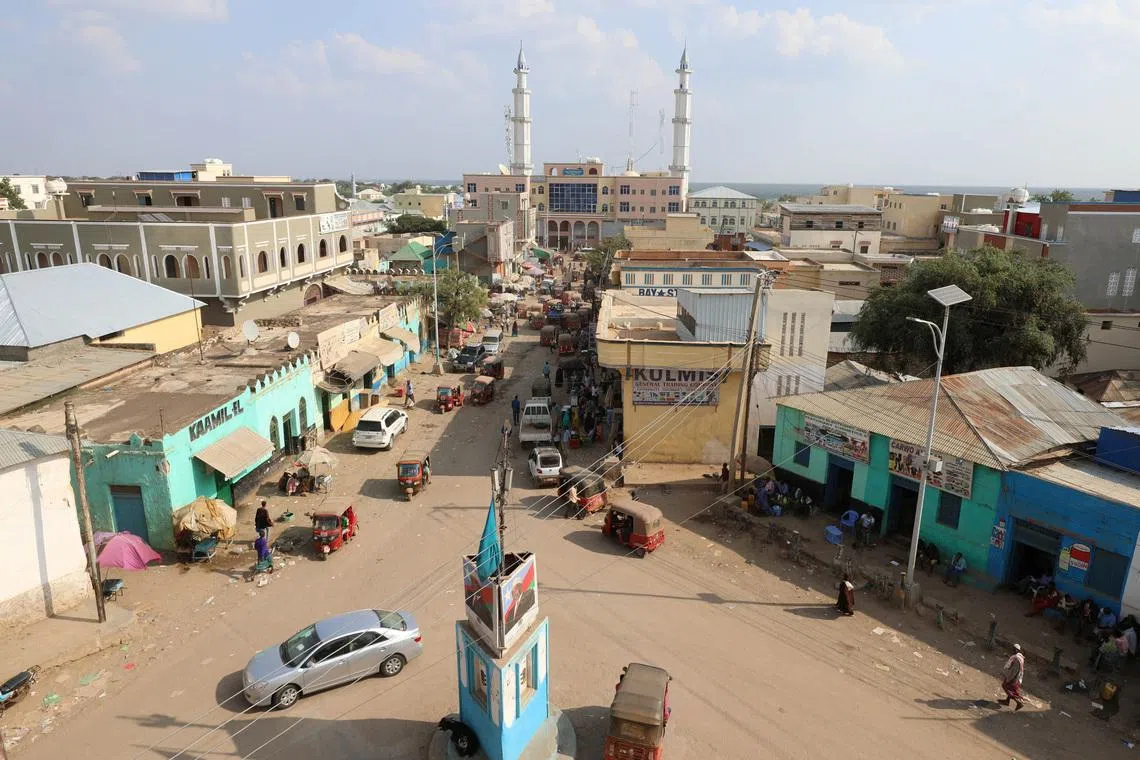 FILE PHOTO: A general view shows activity at a street in the southern city of Baidoa, Somalia November 3, 2018. Picture taken November 3, 2018. REUTERS/Feisal Omar/File Photo