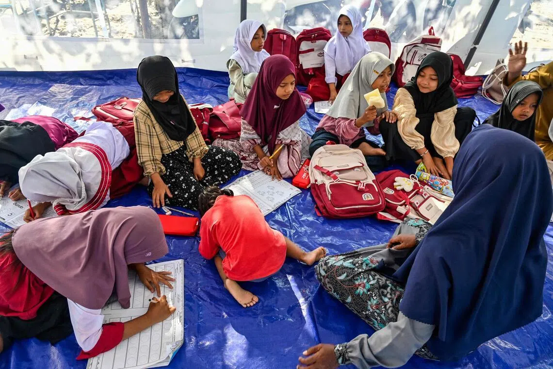 Ramadan free meals in Indonesia draw ire over cost, safety