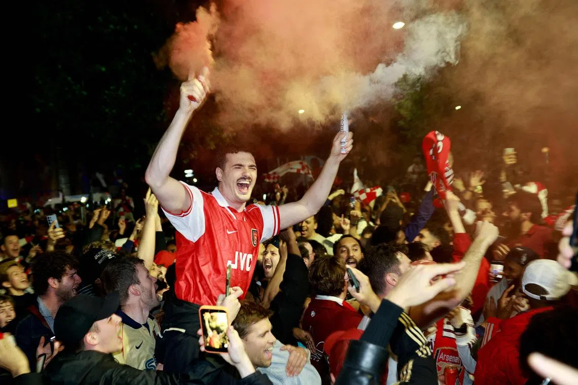 straitstimes.com - Wang Hui Fen - The Week in Pictures:​ Arsenal win Premier League​; China coal mine explosion