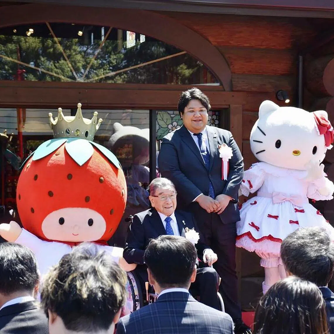 The museum showcases the life of Sanrio’s Honorary Chairman Shintaro Tsuji, 98, and traces the company’s history from its predecessor, Yamanashi Silk Center, founded by him in 1960.
