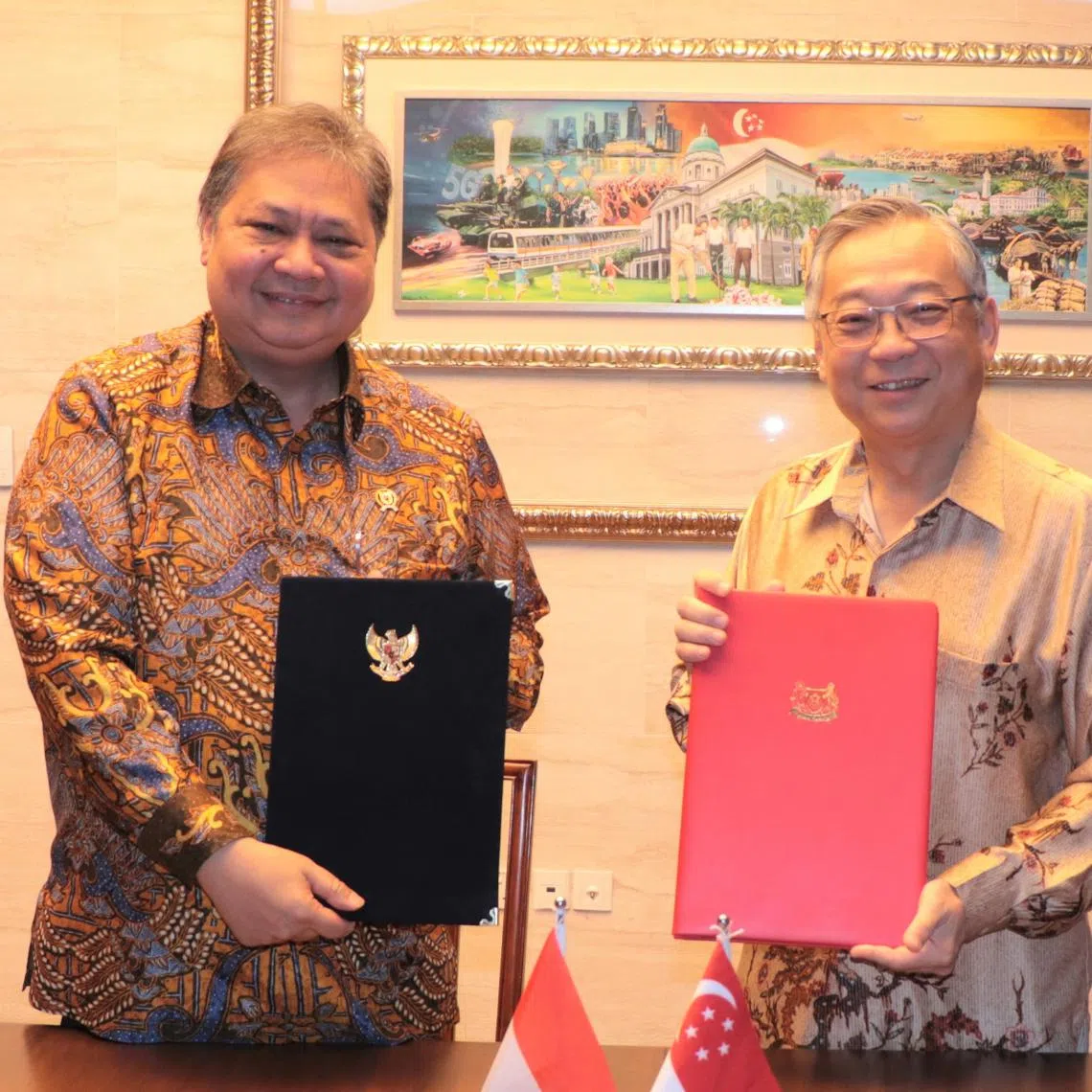 DPM Gan Kim Yong (right) and Indonesia’s Coordinating Minister for Economic Affairs Airlangga Hartarto at the 15th Singapore-Indonesia Six Bilateral Economic Working Groups Ministerial Meeting.