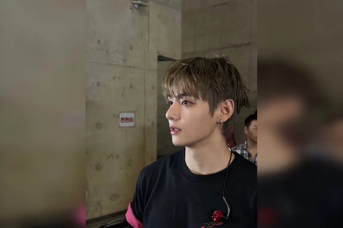 V of K-pop group BTS said during a livestream on Aug 12 that he had experienced hearing difficulties for the past 2½ years.