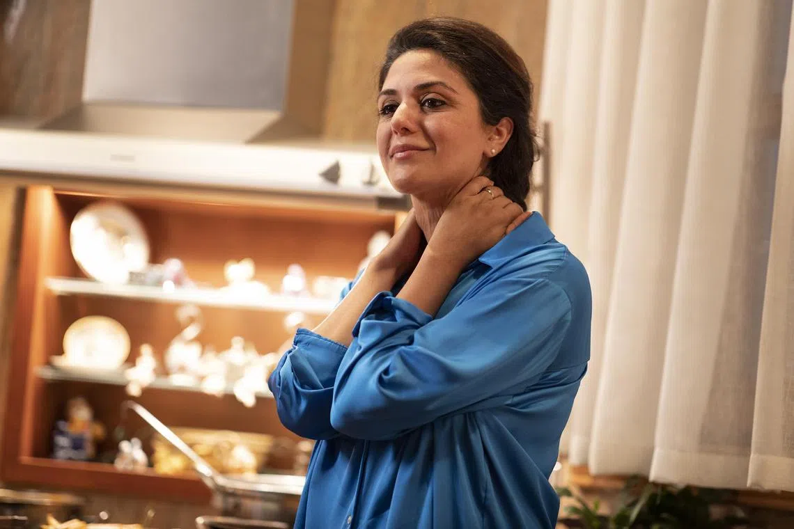 Niousha Noor in comedy The Persian Version (2023).




Source: The Projector